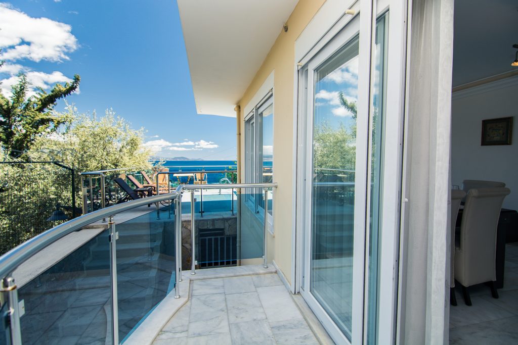 3 no DENİZ MANZARALI APART