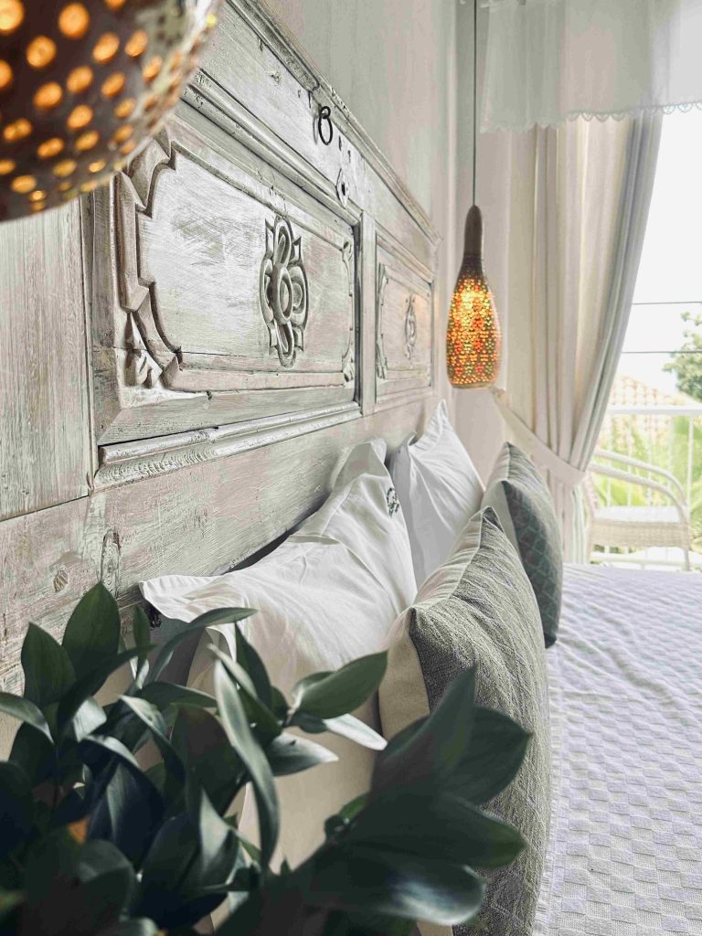 19 FINGER LIME DELUXE ROOM