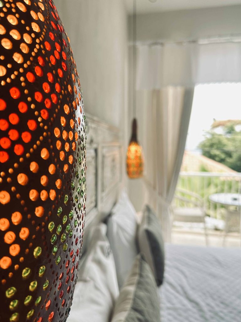 19 FINGER LIME DELUXE ROOM