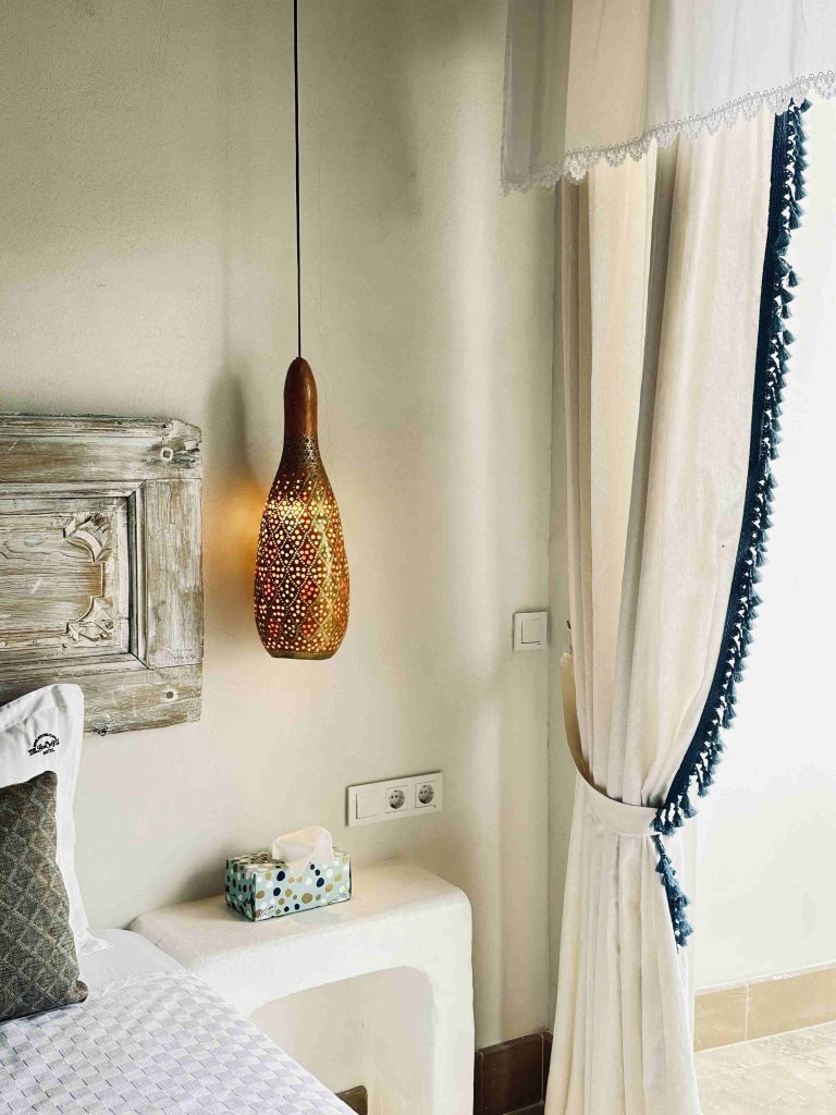 19 FINGER LIME DELUXE ROOM