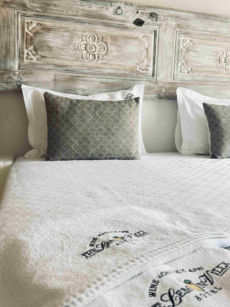 19 FINGER LIME DELUXE ROOM