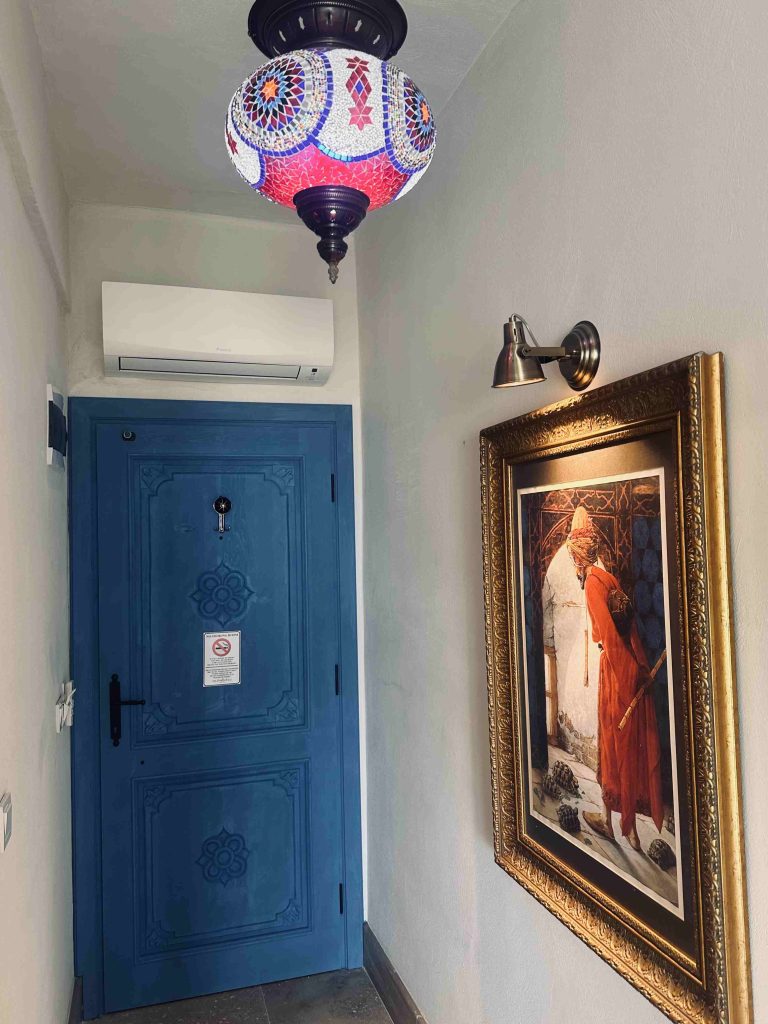 18 LIMEQUAT DELUXE ROOM