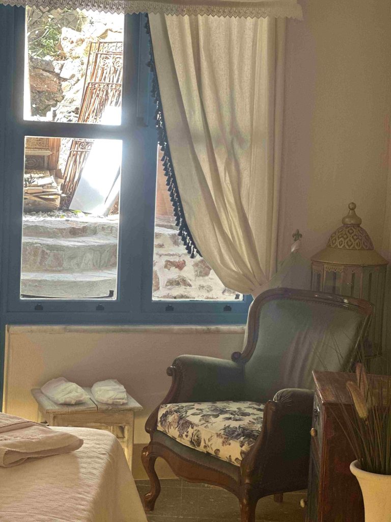 16 SATSUMA DELUXE ROOM