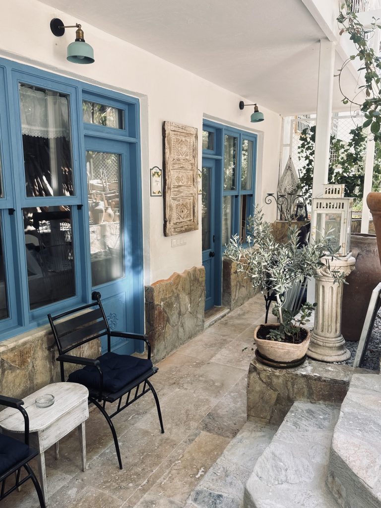 16 SATSUMA DELUXE ROOM