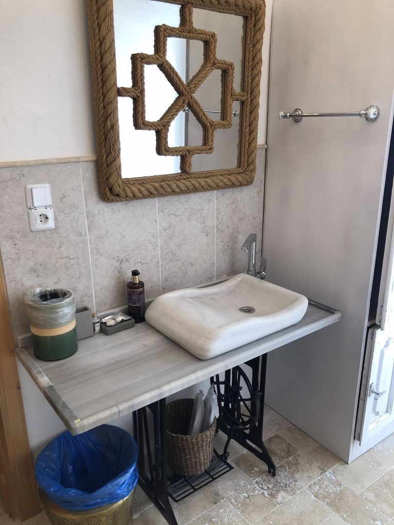 10 BITTER ORANGE DELUXE ROOM