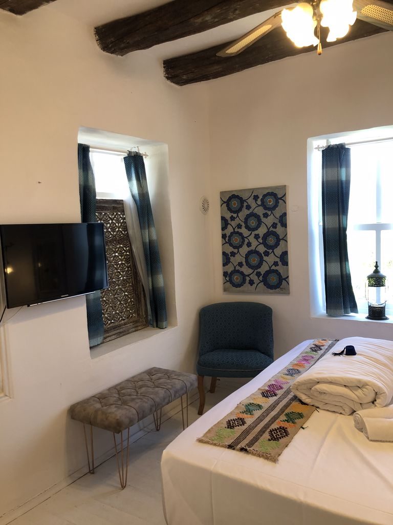 10 BITTER ORANGE DELUXE ROOM