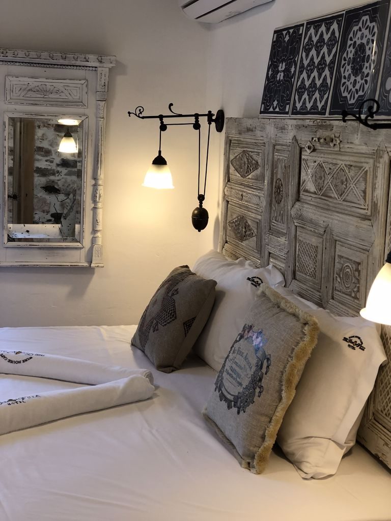 10 BITTER ORANGE DELUXE ROOM