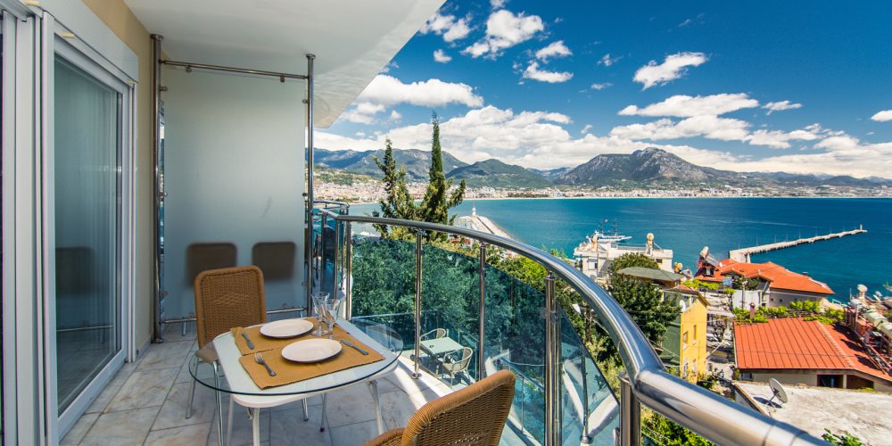 3 no DENİZ MANZARALI APART