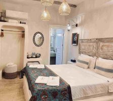 17 TANGOR DELUXE ROOM
