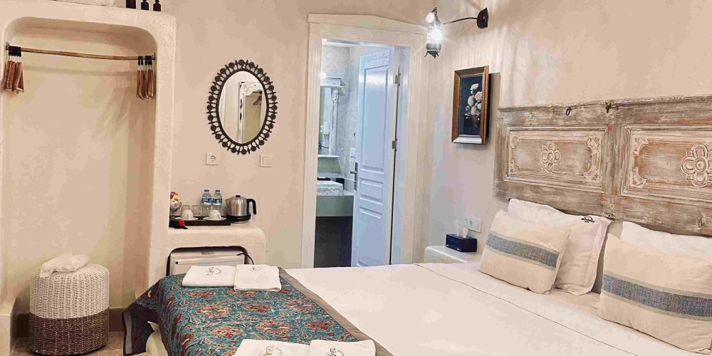 17 TANGOR DELUXE ROOM