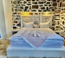 13 POMELO DELUXE ROOM