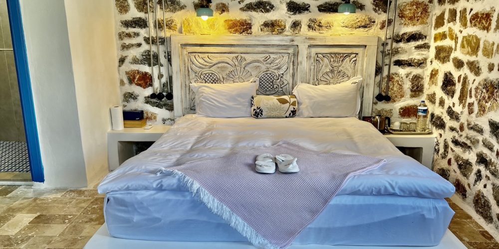 13 POMELO DELUXE ROOM