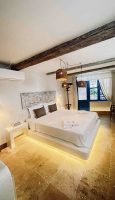 20 MEYER LEMON DELUXE ROOM