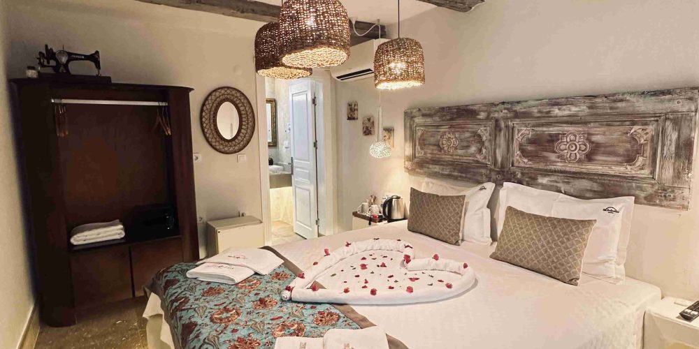 21 PEMBE LİMON DELUXE ODA