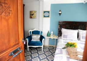 2 MANDARIN DELUXE ROOM