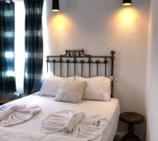 11 TANGERINA DELUXE ROOM