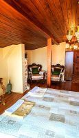 8 LEMON ROYAL SUIT ROOM